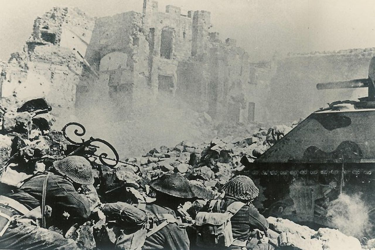 Battaglia di Montecassino Intera giornata dal porto crocieristico di Civitavecchia — 3