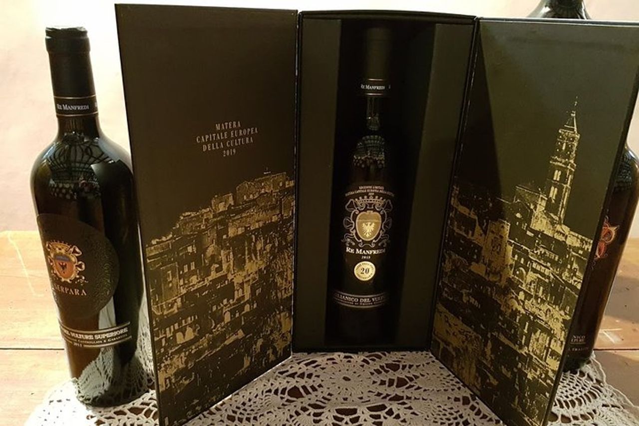 Venosa, antica colonia romana e città del vino Aglianico — 6