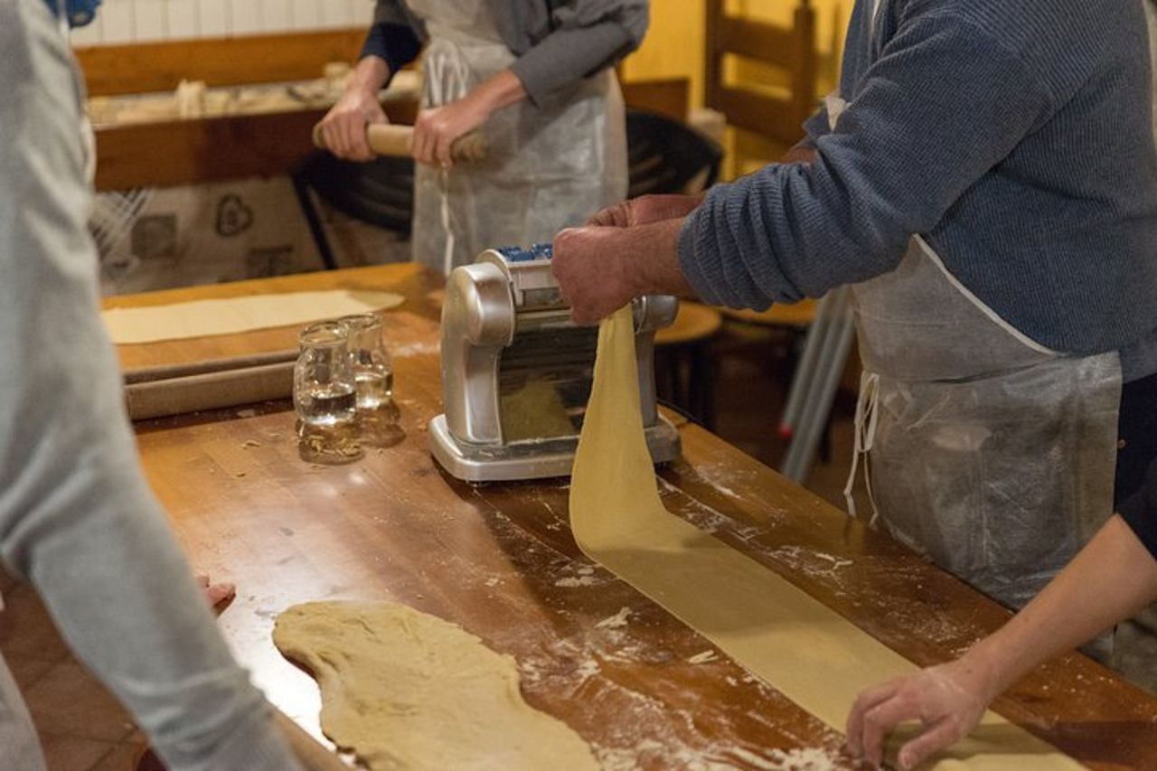 Lezione di cucina tipica regionale umbra con pranzo ad Assisi