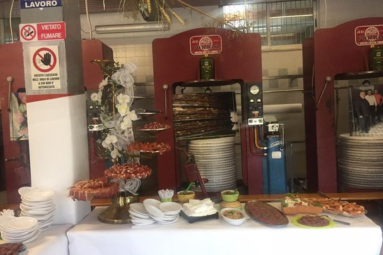Tour dell'olio d'oliva di Ascoli con degustazione e abbinamento di cibo locale — 6