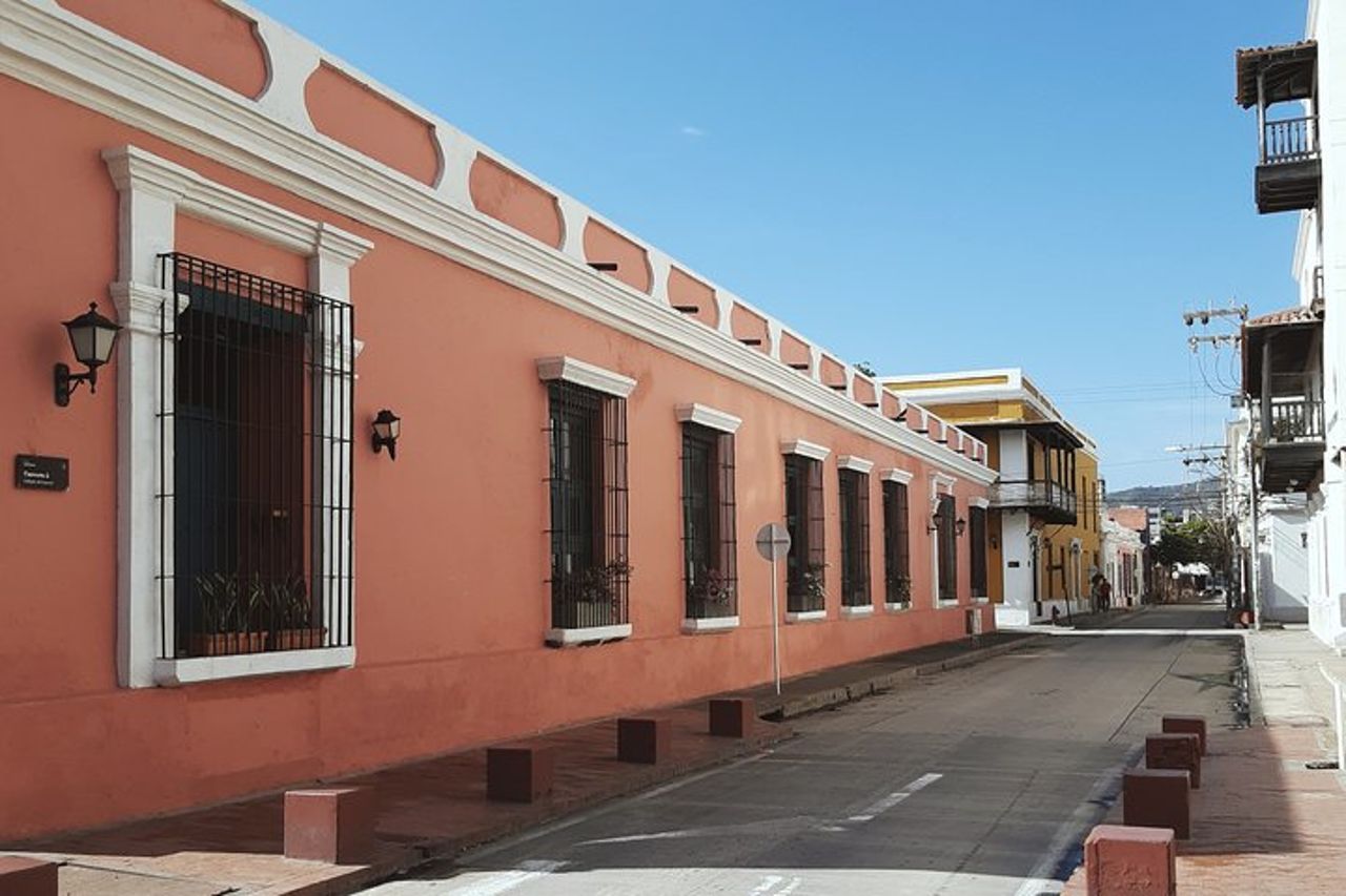 Tour della città vecchia e della città di Quinta San Pedro Santa Marta — 7