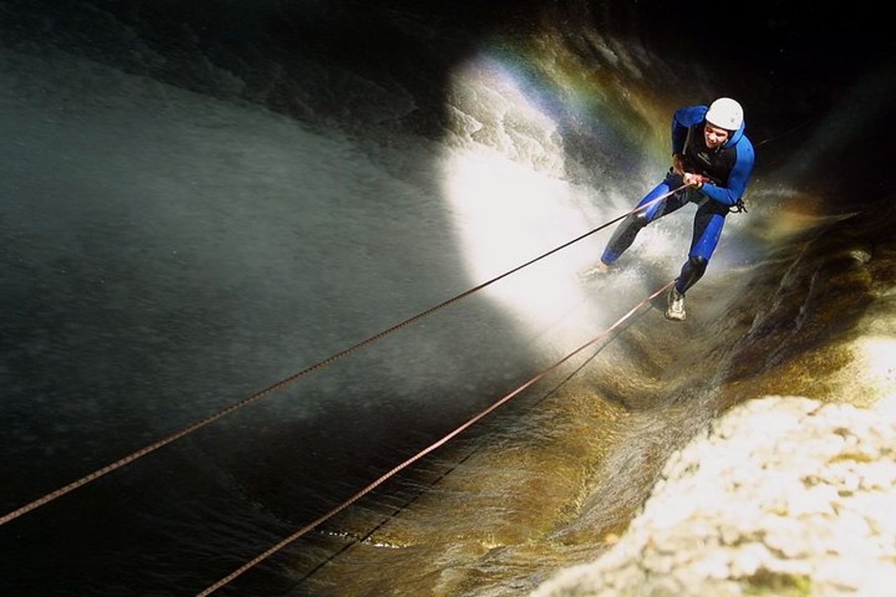 Canyoning ad Annecy - La Boîte aux Lettres in Angon — 3