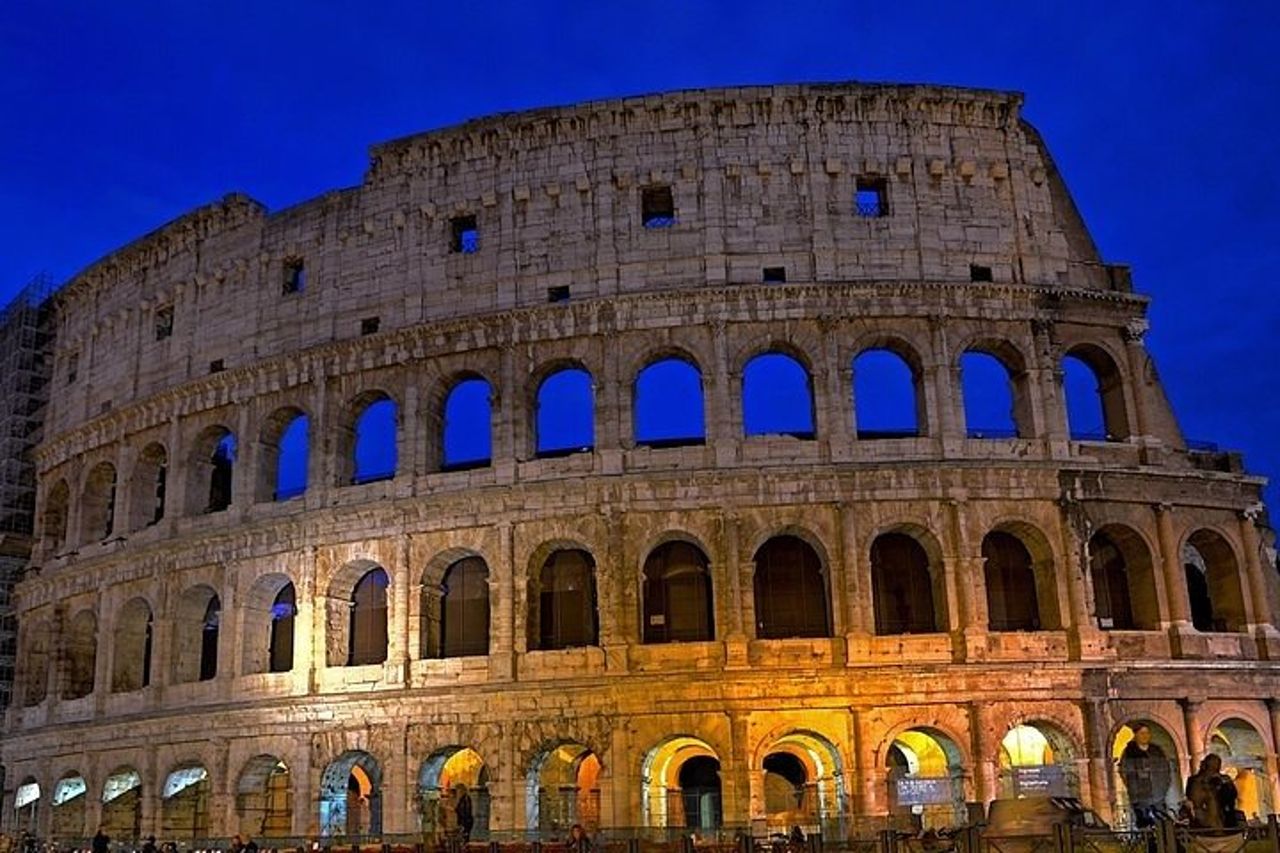 Tour privato del Colosseo con accesso all'Arena — 3