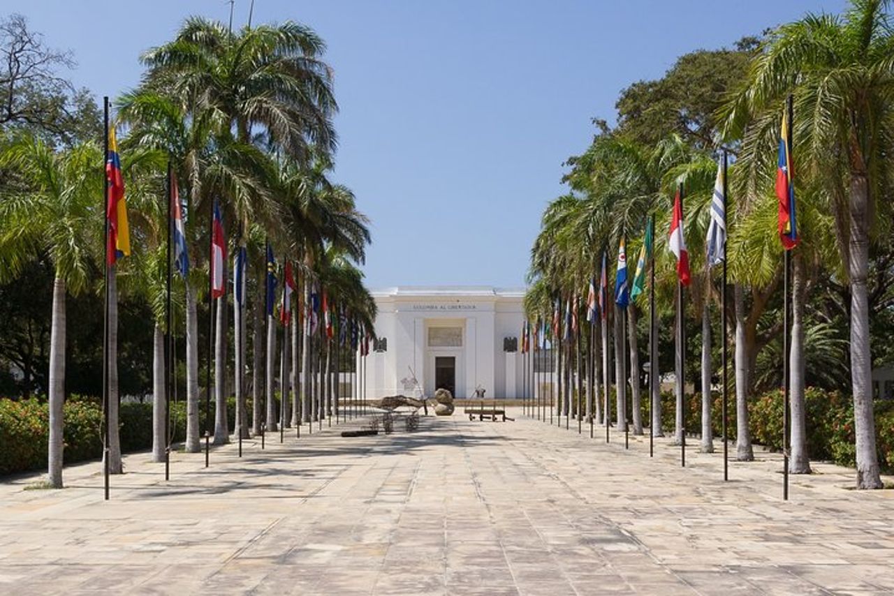 Tour della città vecchia e della città di Quinta San Pedro Santa Marta — 4