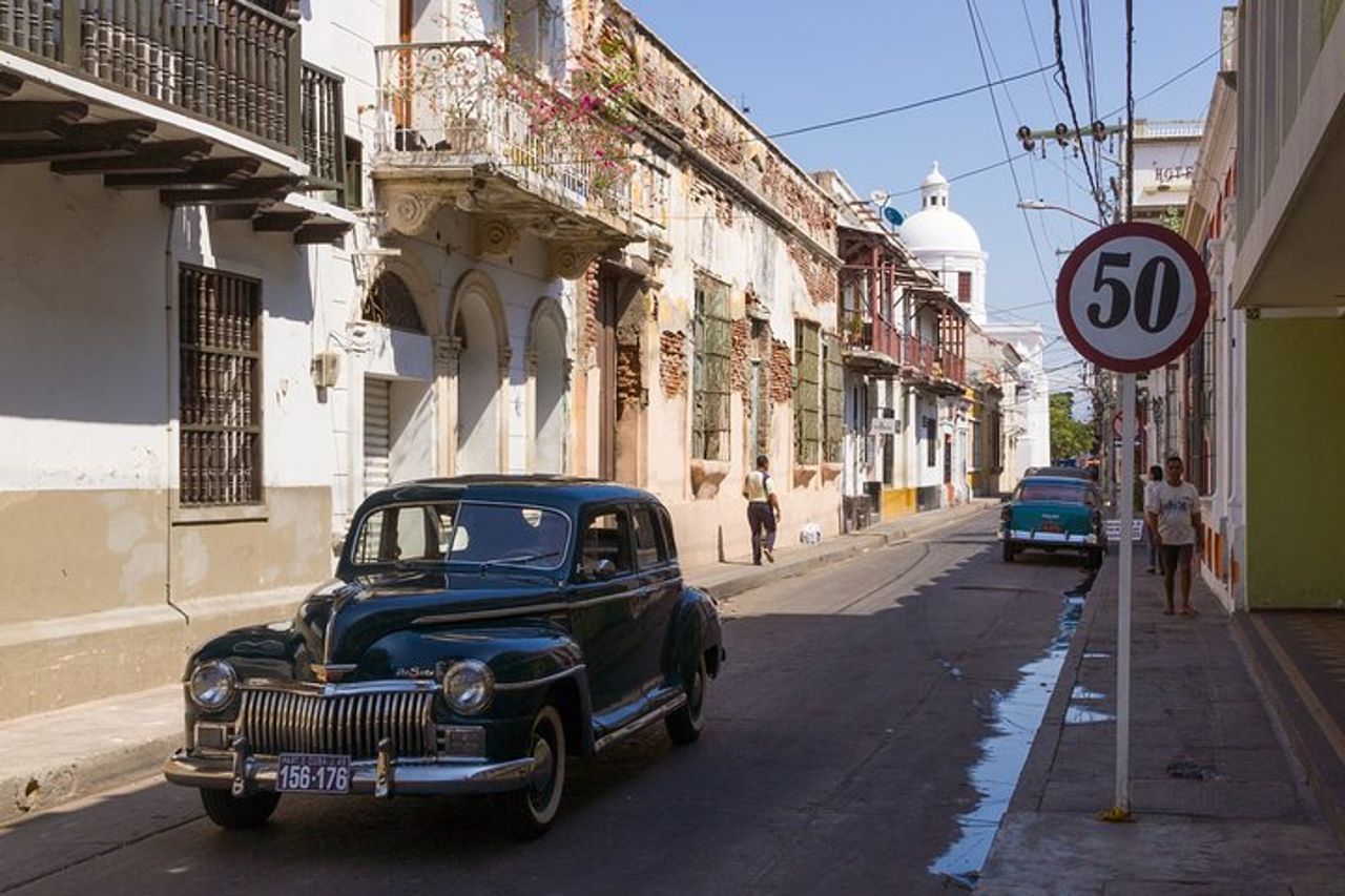 Tour della città vecchia e della città di Quinta San Pedro Santa Marta — 2