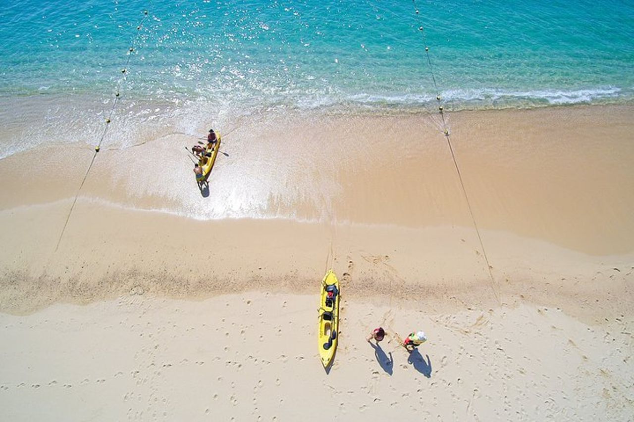 Kayak privato con fondo in vetro e snorkeling alle due baie — 5