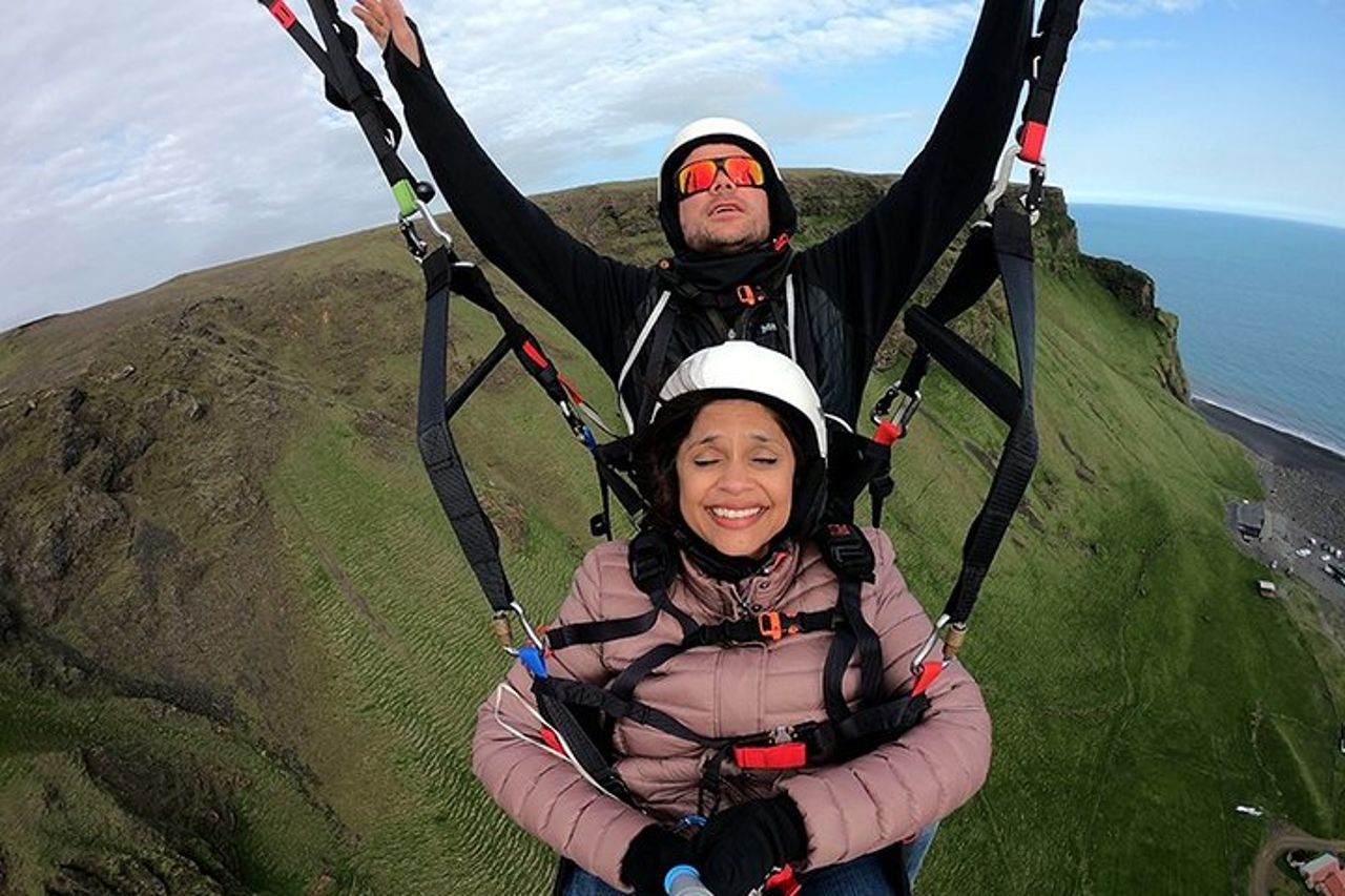 Voli in parapendio in tandem da Vik — 4