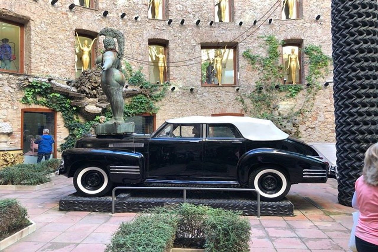 Tour privato al Museo Dalí + Costa Brava (Tossa de Mar) — 6