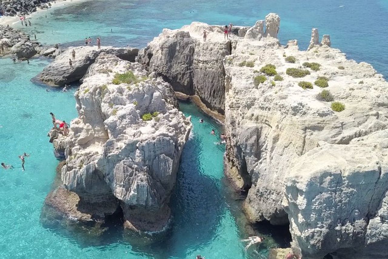 Tour in barca di Tropea e Capo Vaticano con snorkeling. Fino a 12 Ospiti — 7