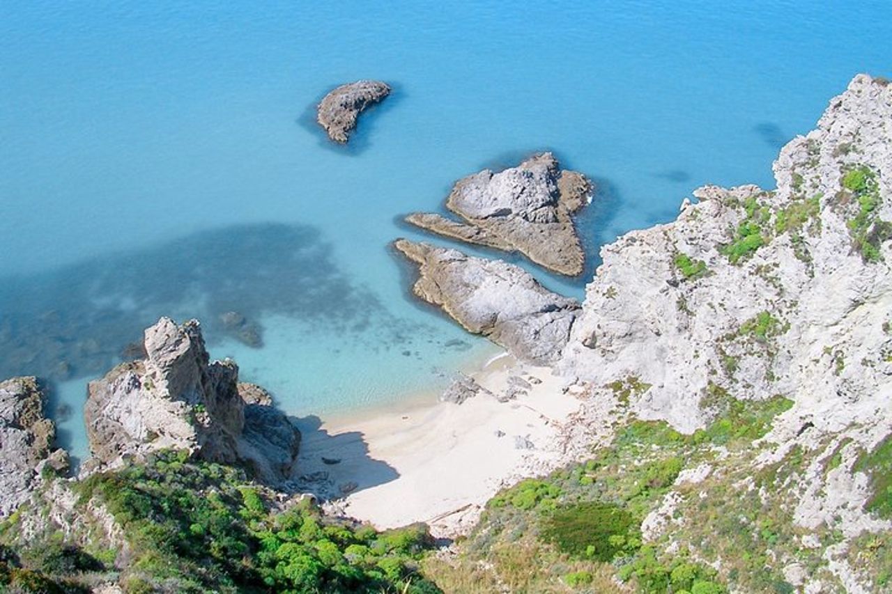 Tour in barca di Tropea e Capo Vaticano con snorkeling. Fino a 12 Ospiti — 3