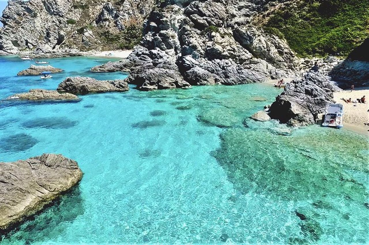 Tropea: Noleggia Nuova Barca 2025 per 4 ore. 7 posti, 6mt. — 8