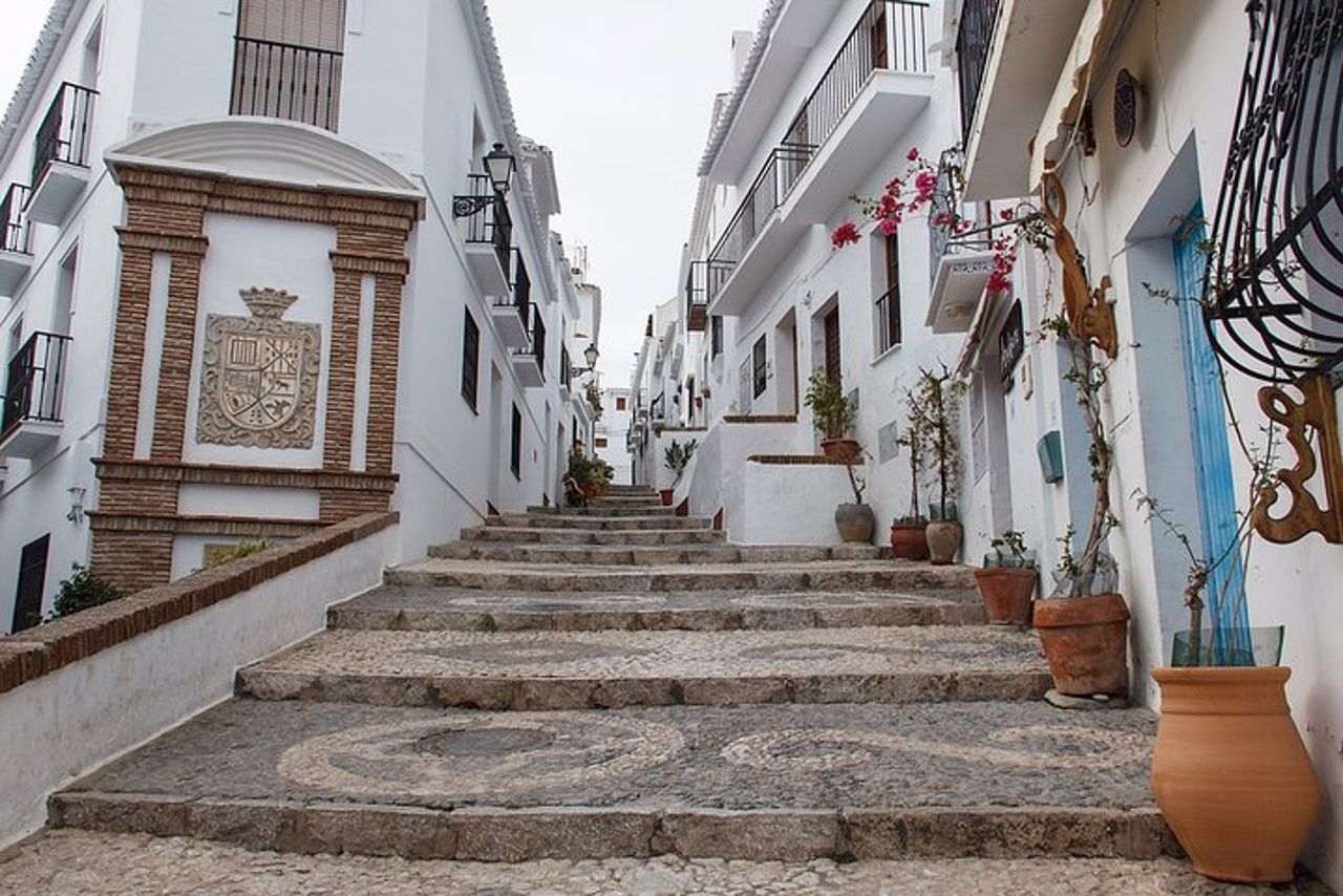 Tour privato Nerja e Frigiliana di 8 ore da Malaga pick up — 3