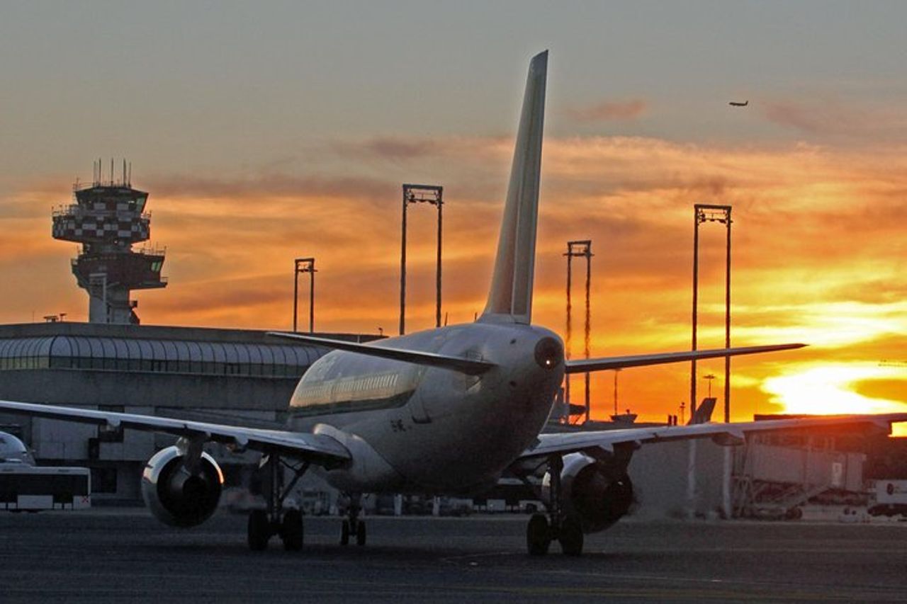 Trasferimento privato di lusso dal porto di Civitavecchia all'aeroporto di Fiumicino — 5