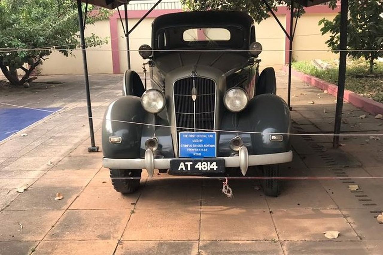 Tour privato della città di mezza giornata di Kumasi con pranzo — 3