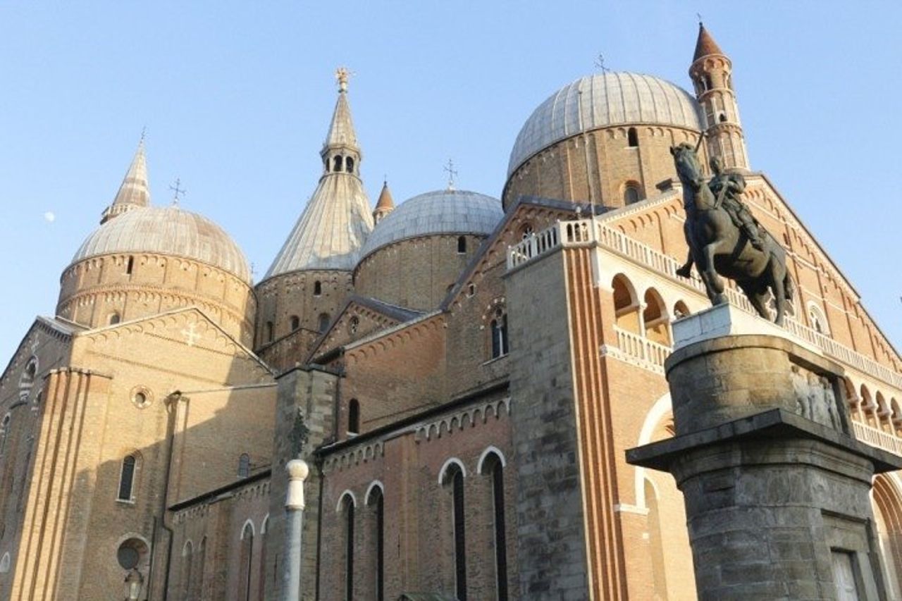 Trasferimento privato, servizio di autista, dall'aeroporto di Venezia Marco Polo a Padova — 3