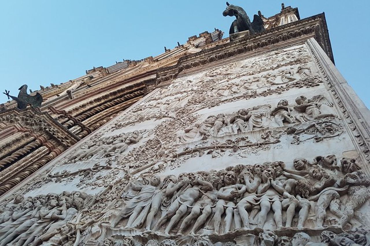 Orvieto, il Duomo e la città sulla rupe – Tour Privato — 3