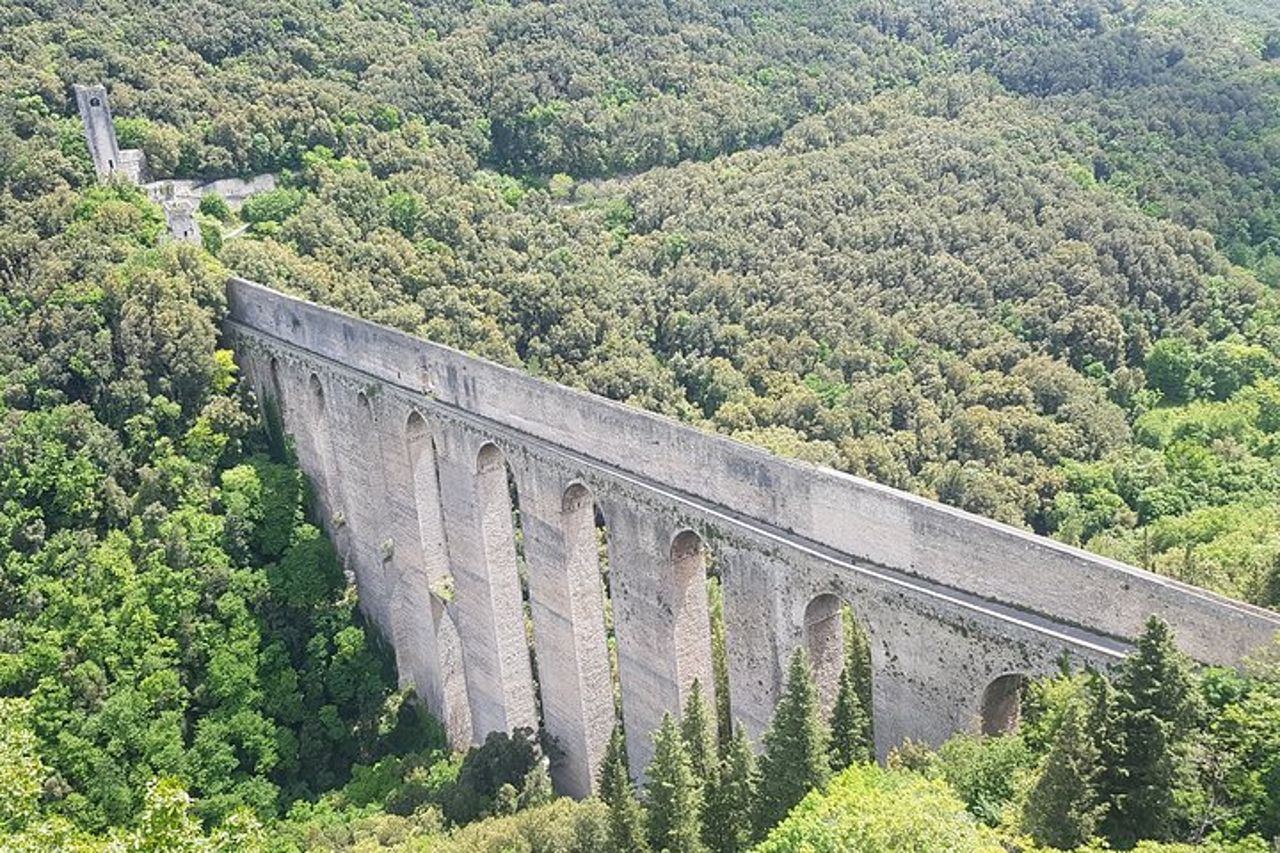 Spoleto, arte umbra e panorami mozzafiato – Tour Privato — 4