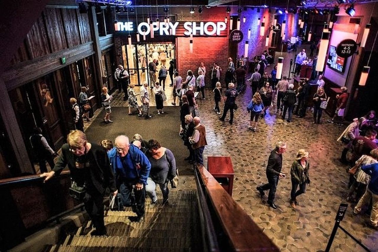 Ingresso al Grand Ole Opry con tour del backstage post-spettacolo — 5