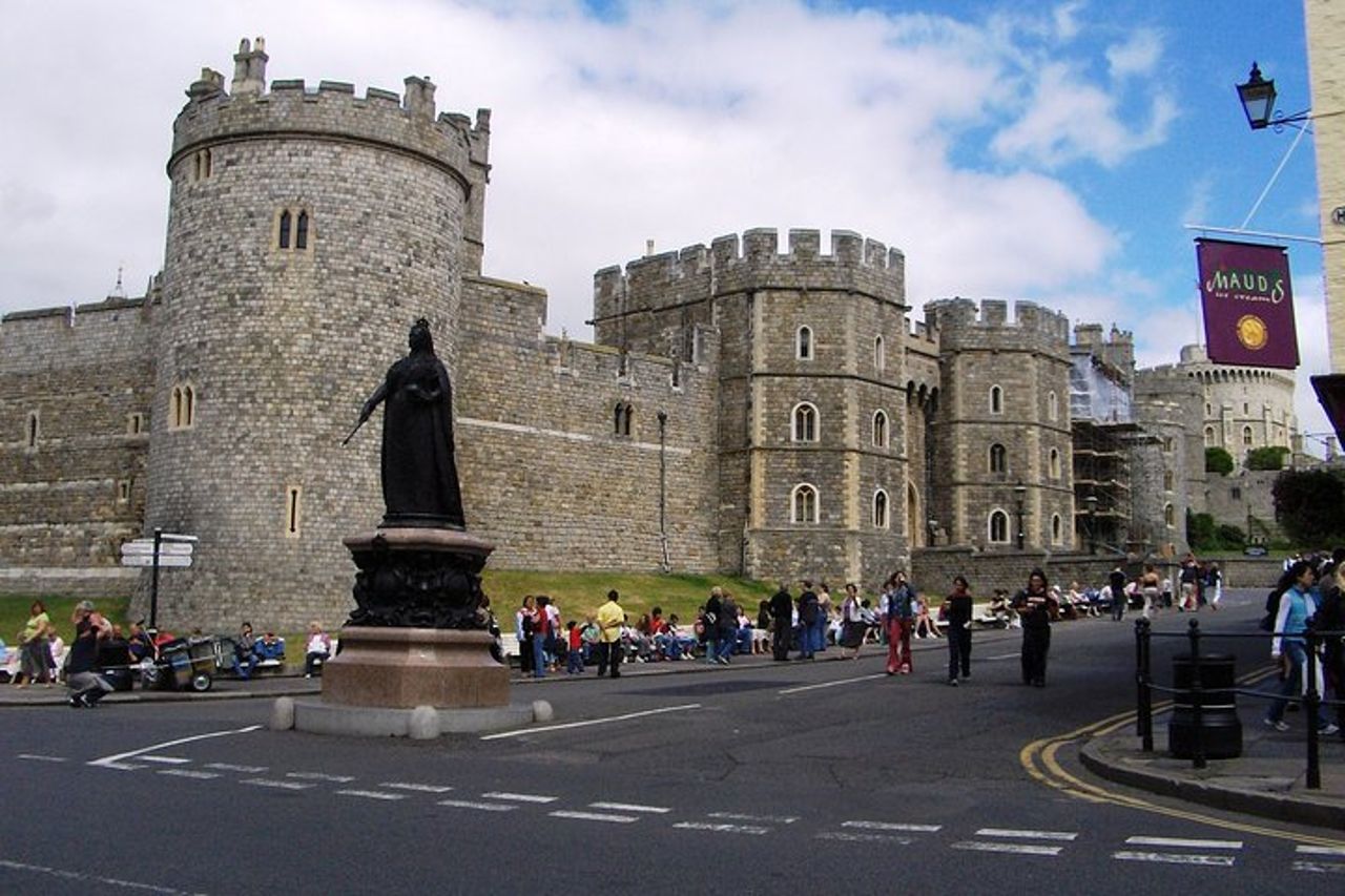 Windsor Castle e Hampton Court Palace, tour privato con pass d'ingresso — 5