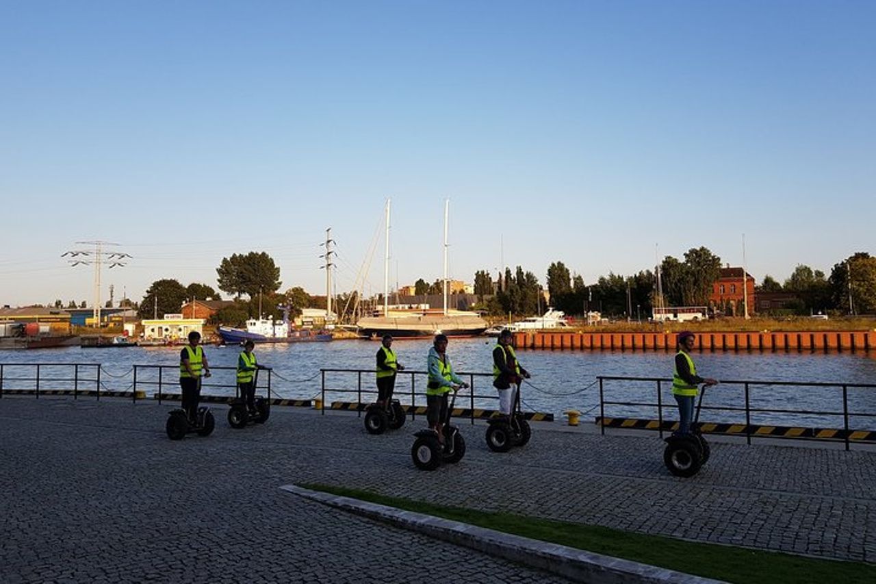 Tour in segway di 90 minuti a Danzica — 2