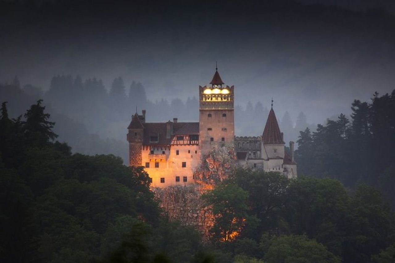 DRACULA CITY BREAK Sibiu, Castello di Bran, Castello di Peles Sinaia,Brasov — 3