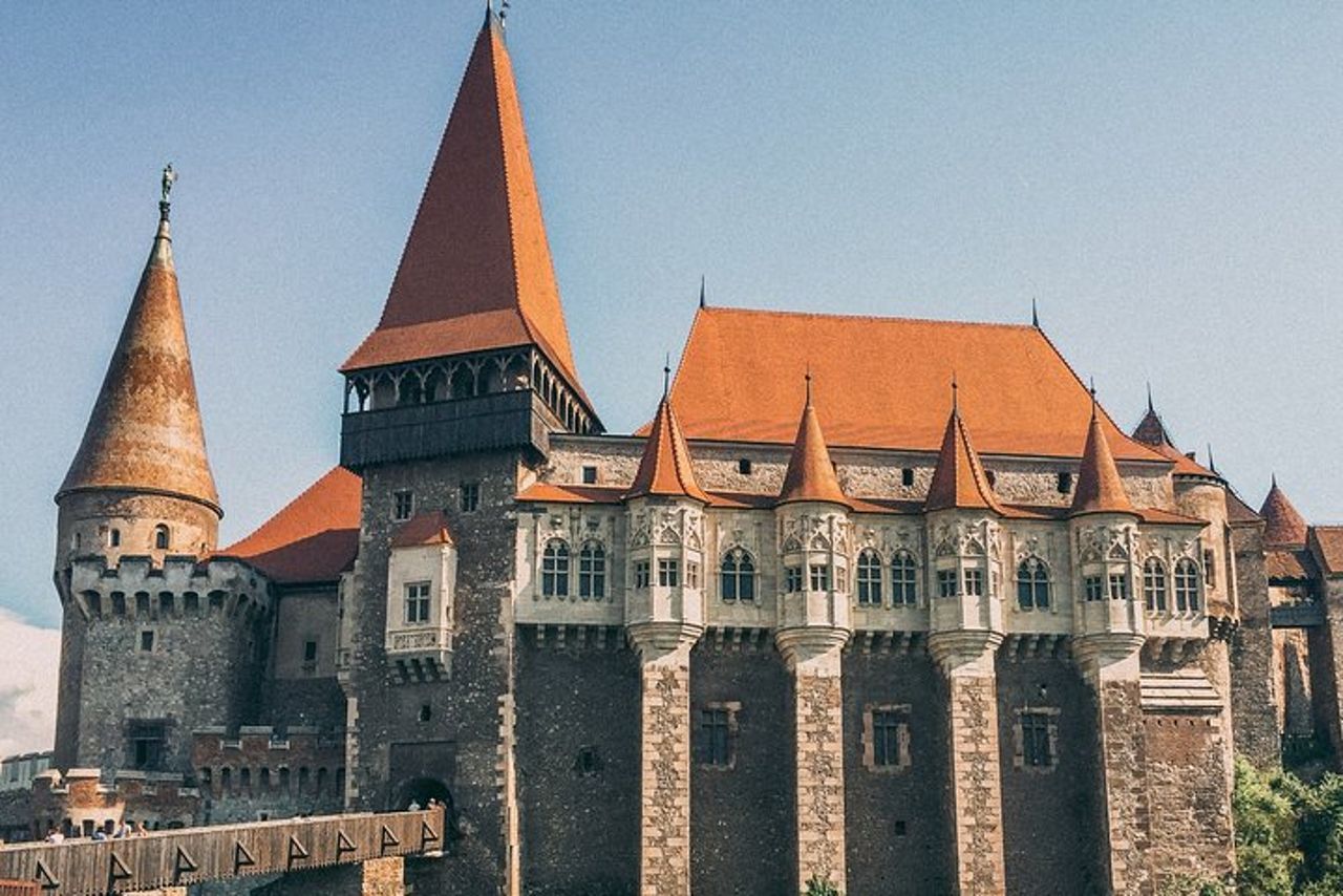 Visita al castello di Corvin a Hunedoara e Alba Iulia — 8