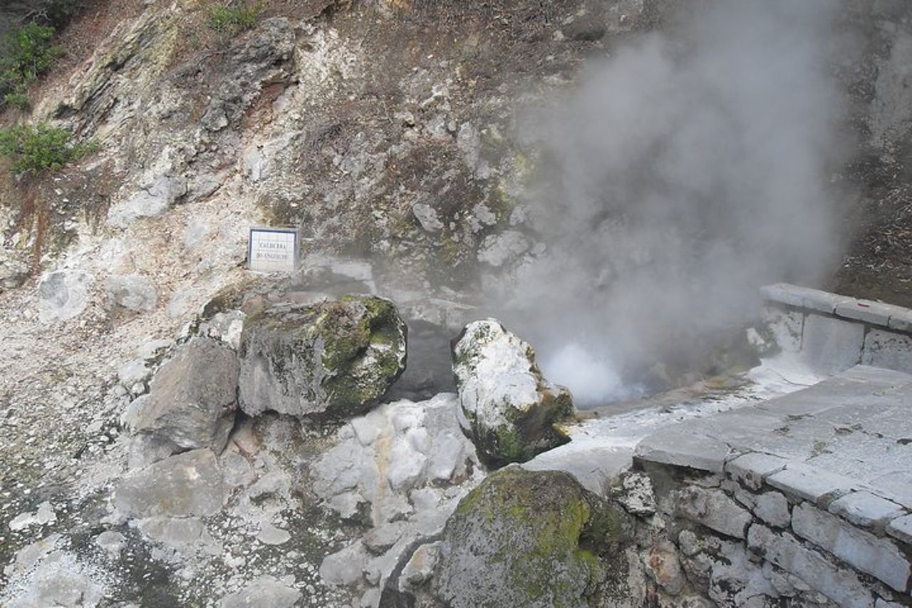 Visita guidata al vulcano e al cratere Furnas con pranzo incluso — 3