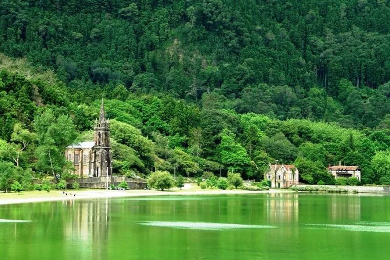 Visita guidata al vulcano e al cratere Furnas con pranzo incluso — 9