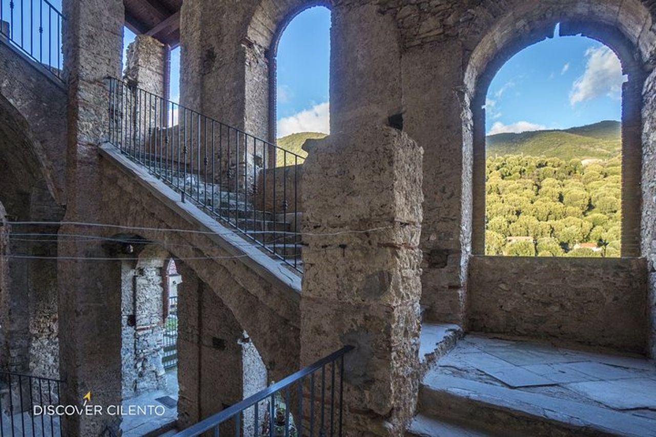 Passeggiata in Centro storico Di Pisciotta