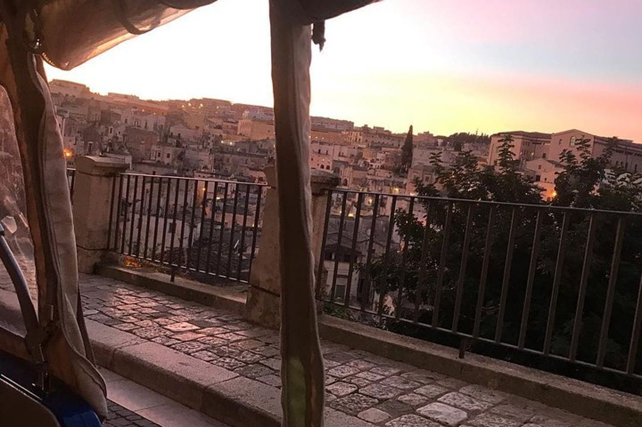 Tour Panoramico Lungo Privato con Ape Calessino a Matera — 6