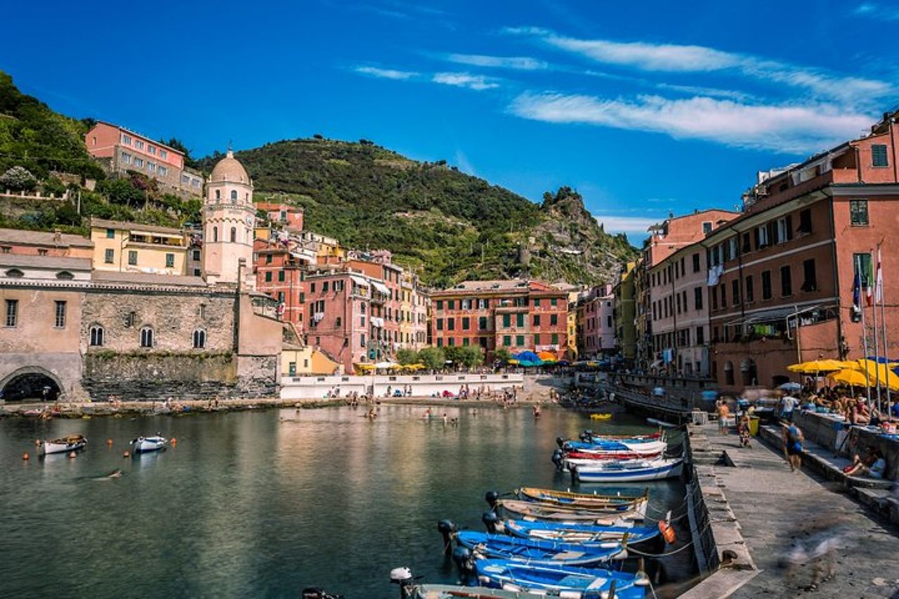 Tour Privato: "Visita il Paese delle Meraviglie Cinque Terre e Porto Venere" in un giorno — 2