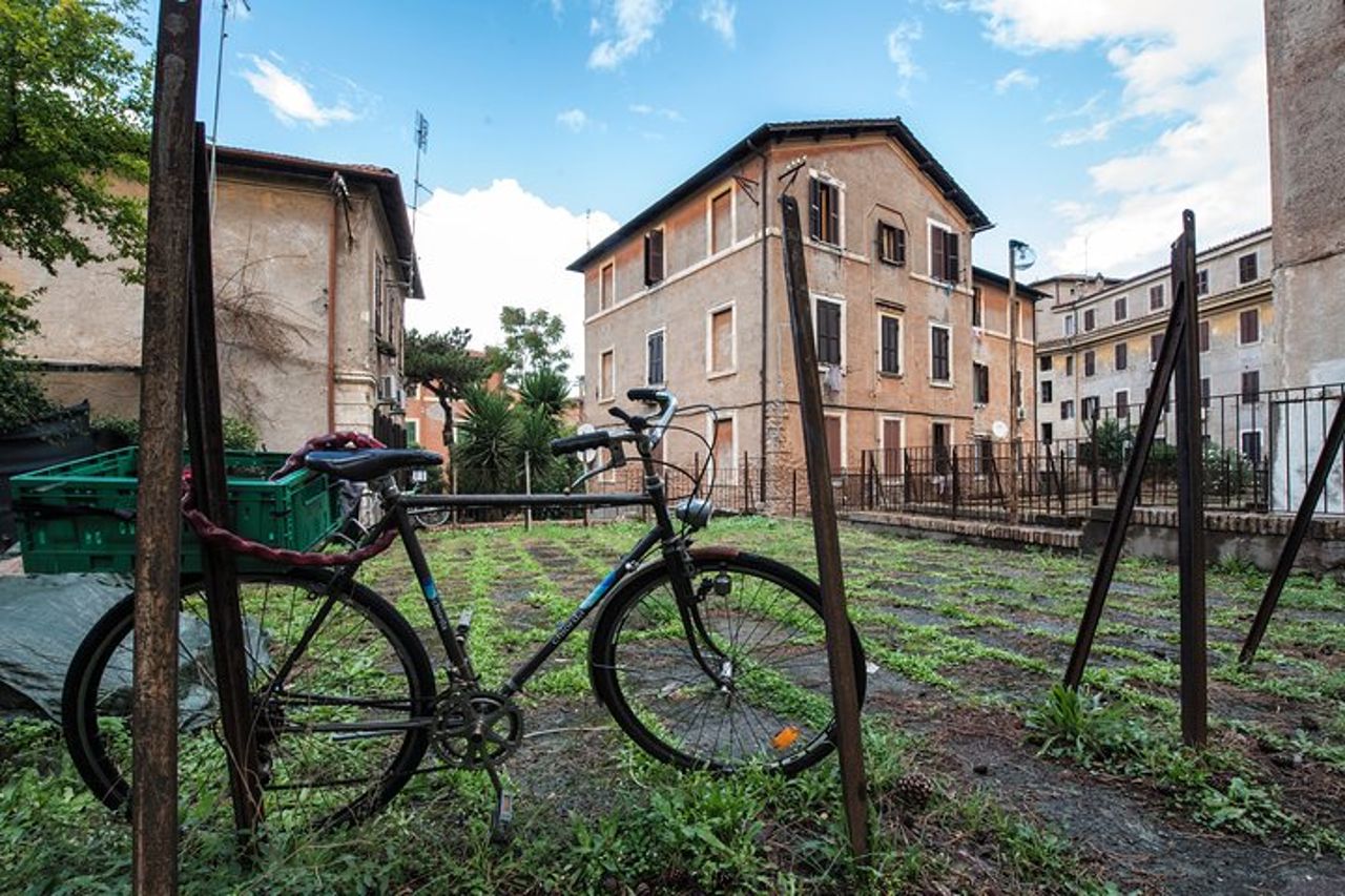 Photo Tour a Garbatella, il quartiere delle case giardino — 2
