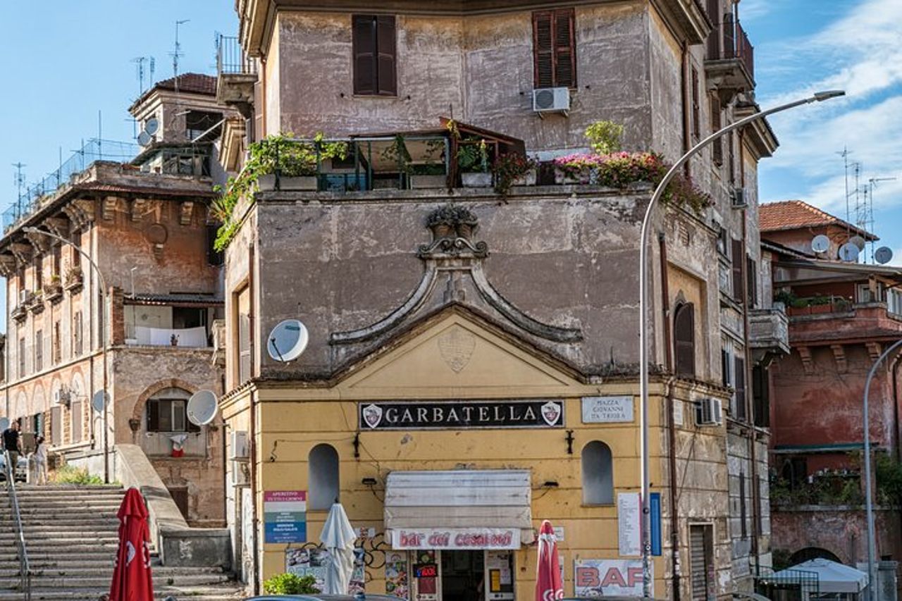 Photo Tour a Garbatella, il quartiere delle case giardino — 5