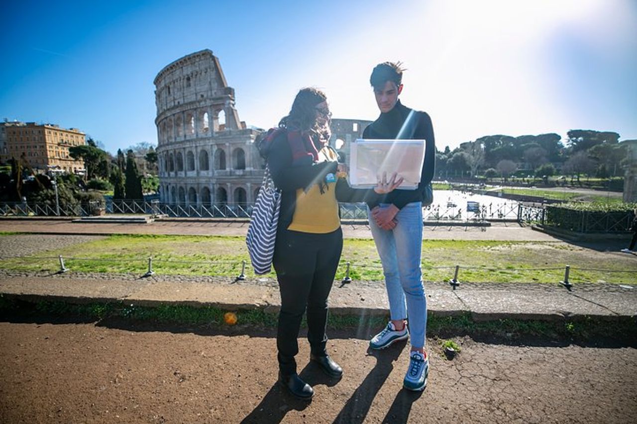 Tour del Colosseo, Foro e Roma Antica con Guida Privata — 5