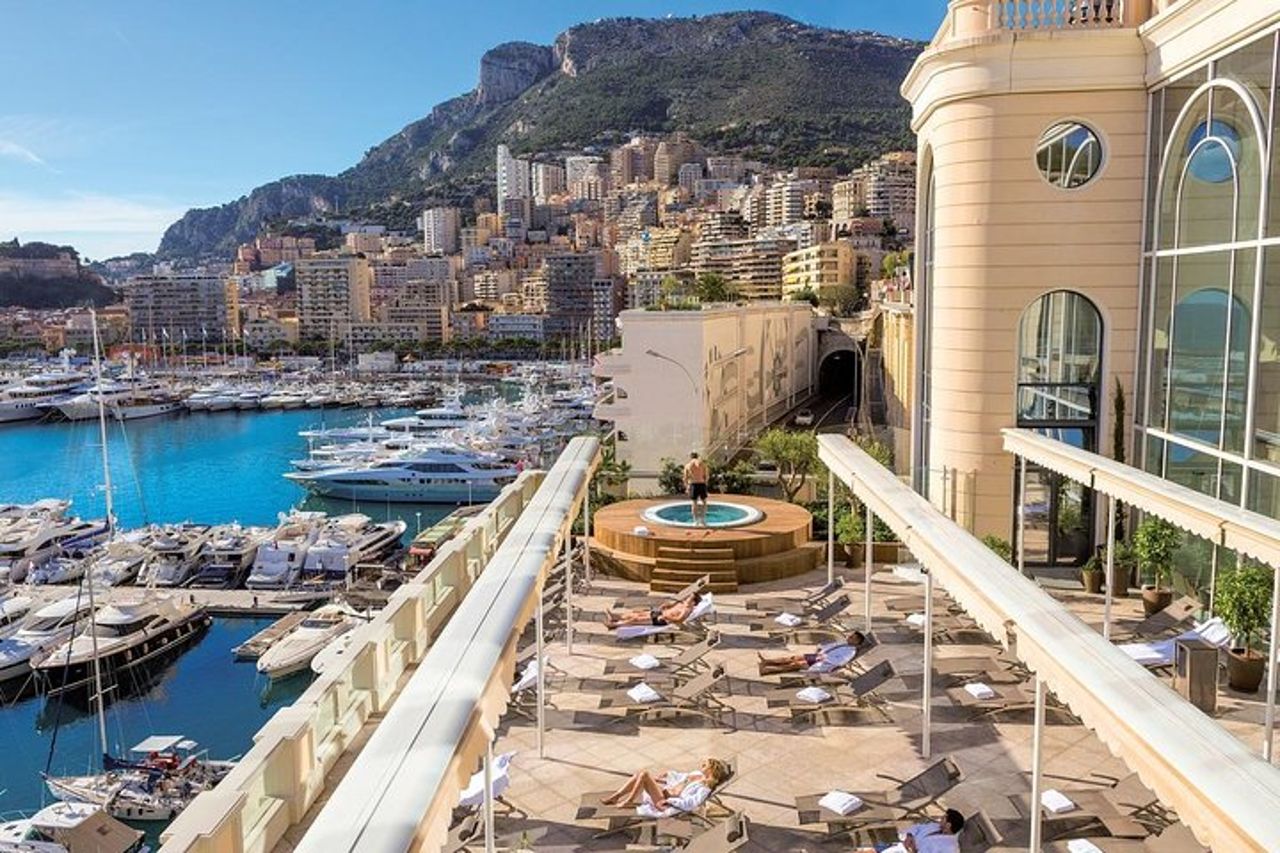 Scopri il tour a piedi privato della città di Monaco, famosa in tutto il mondo — 8