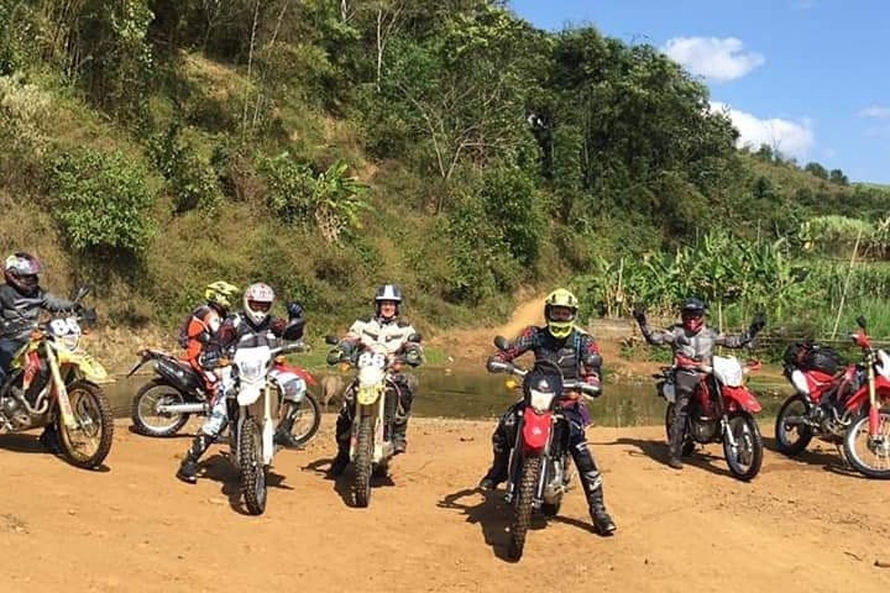 Ha Giang Dirt Bike - fuoristrada 4 giorni + camera privata - piccolo gruppo — 3