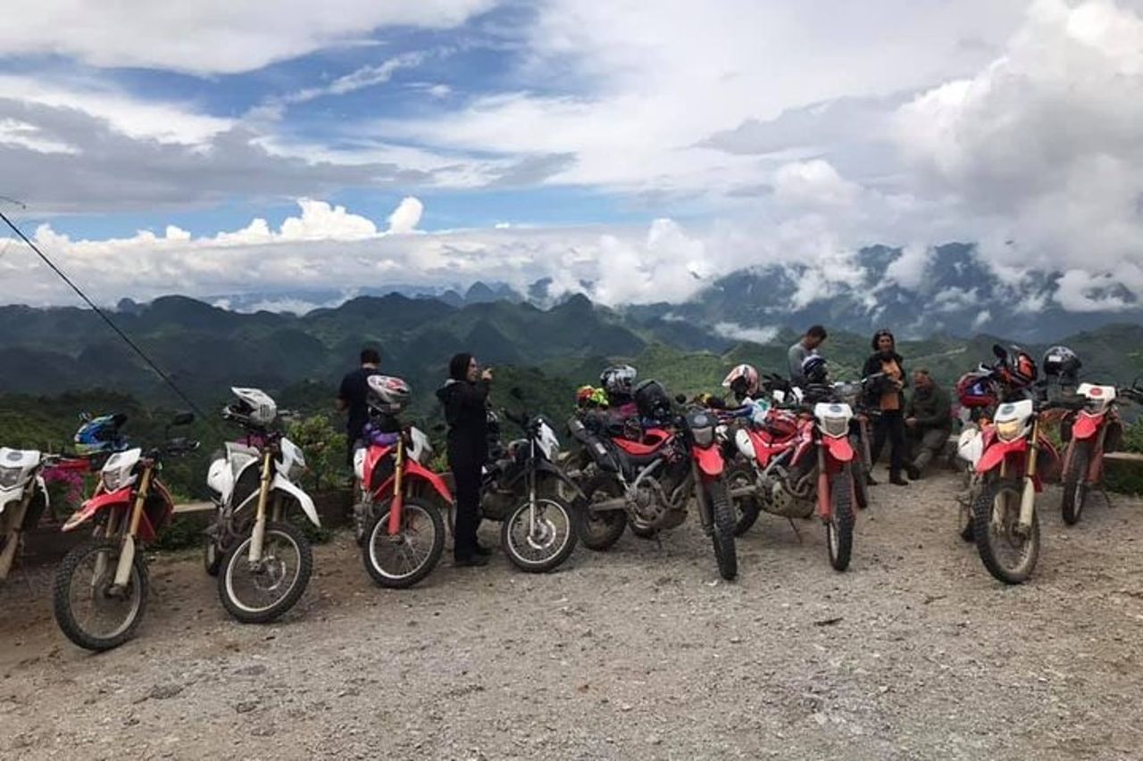 Ha Giang Dirt Bike - fuoristrada 4 giorni + camera privata - piccolo gruppo — 6