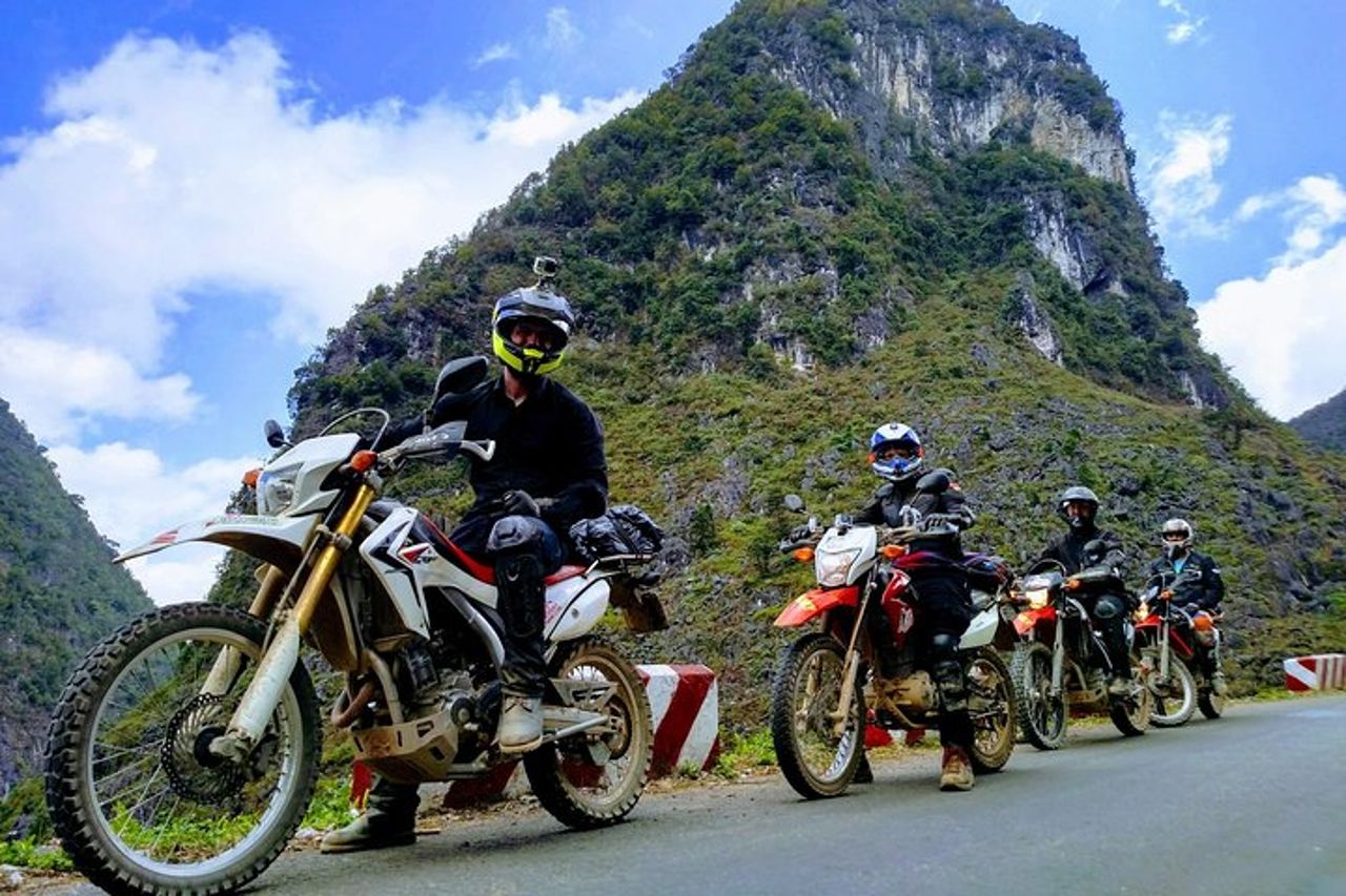 Ha Giang Dirt Bike - fuoristrada 4 giorni + camera privata - piccolo gruppo — 7
