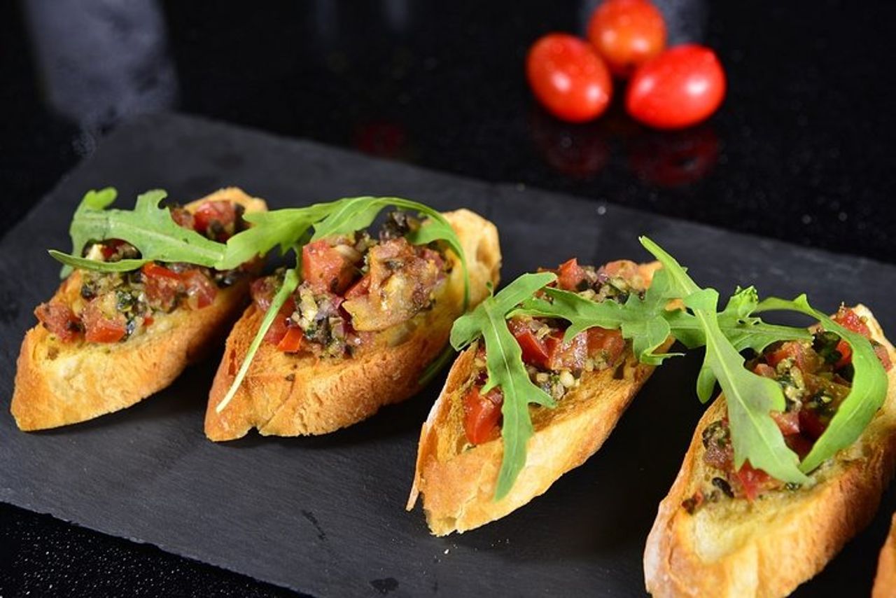 Tour privato di degustazione di tapas e passeggiate nel centro storico di Malaga — 7