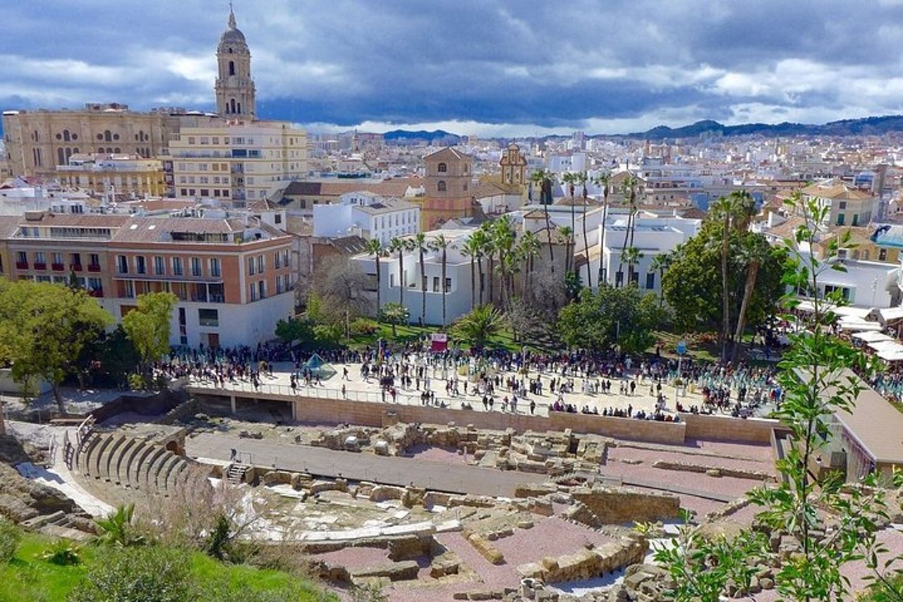 Tour privato di degustazione di tapas e passeggiate nel centro storico di Malaga — 8