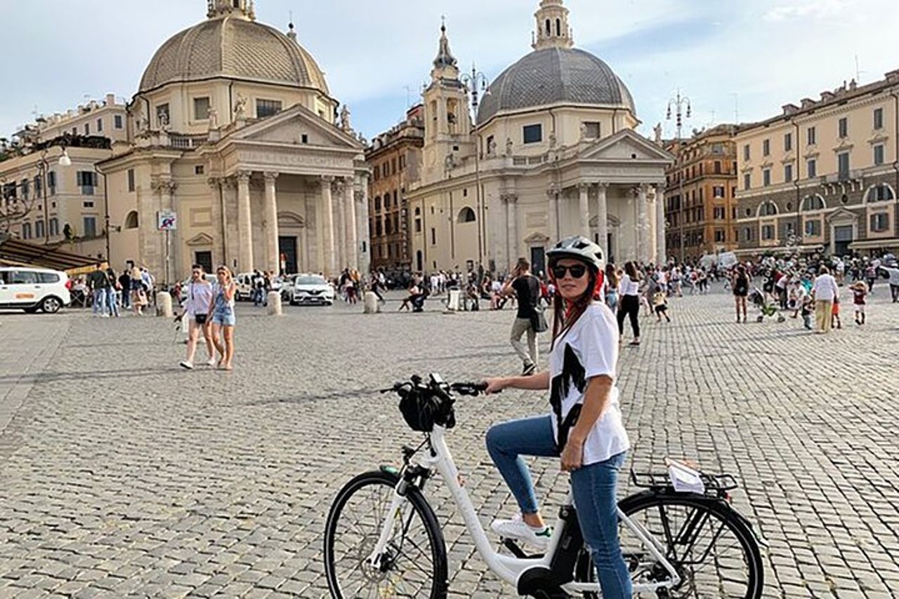 E-bike tour - la Roma nascosta tra street art e street food — 3