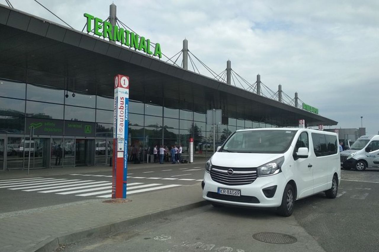Trasferimento privato aeroporto Katowice KTW - città di Cracovia/aeroporto di Cracovia — 4