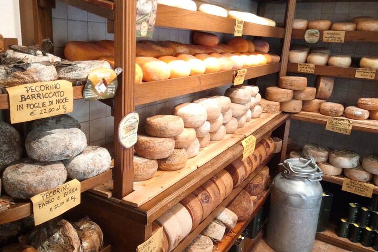 Escursione a Montalcino e Pienza in Toscana Wine & Cheese Shore dal porto di Civitavecchia — 4