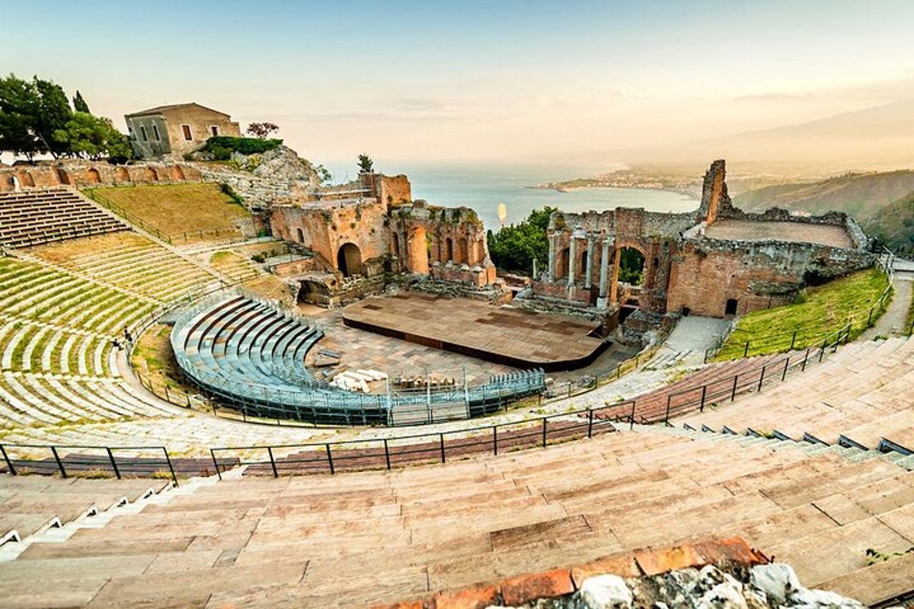 Il meglio della Sicilia orientale: tour privato di Taormina e Castelmola da Giardini Naxos — 4