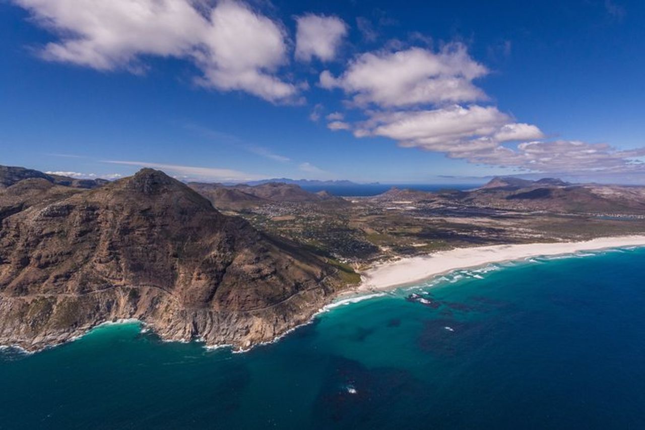 Città del Capo: volo in elicottero di 25 minuti con crociera in barca gratuita — 2
