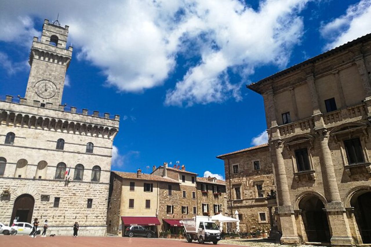 Tour privato a piedi di Montepulciano con degustazione di vino Nobile — 2