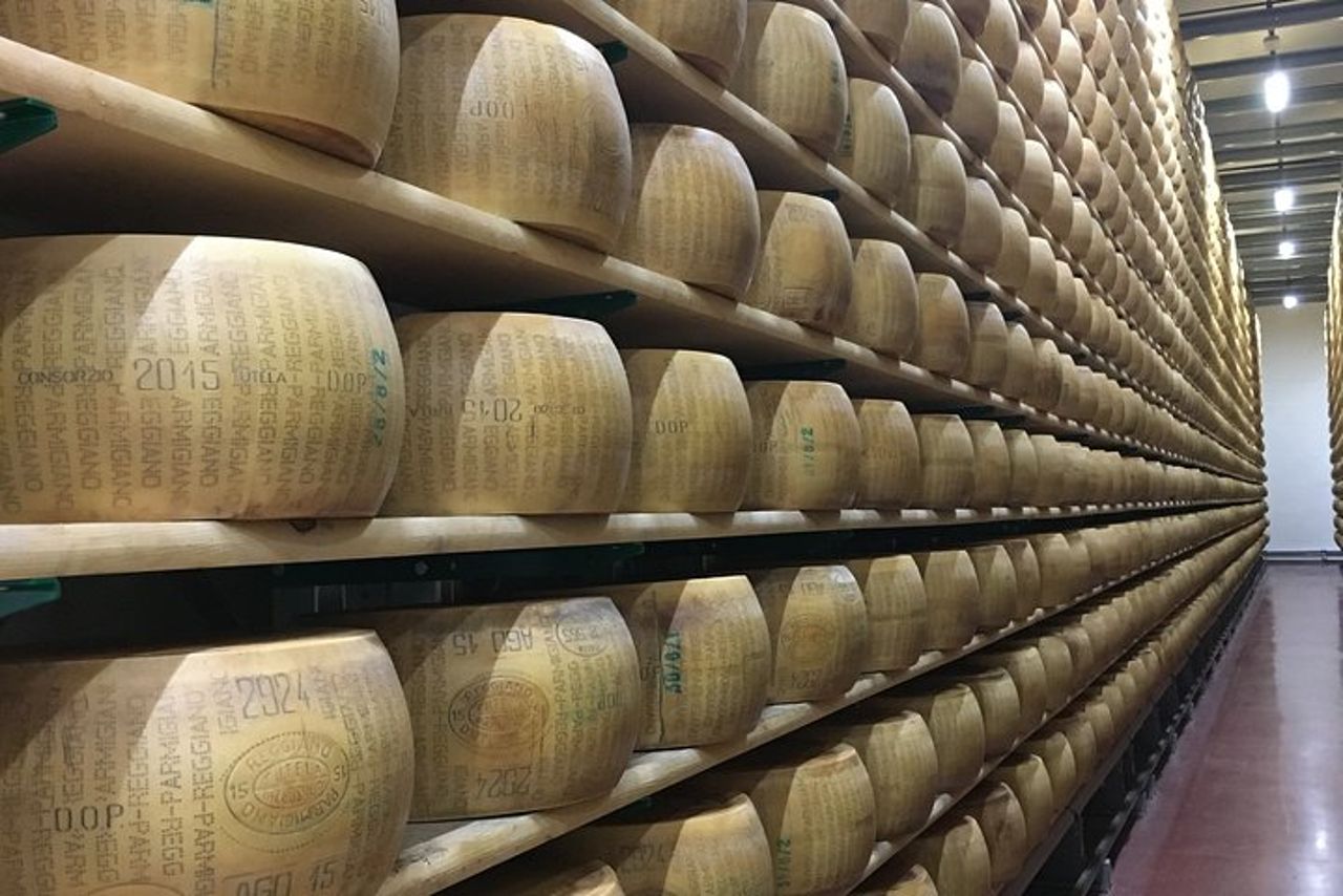 Cars&Food: Lambo, Ferrari, Parmigiano, Balsamico, PrivateTransport — 2