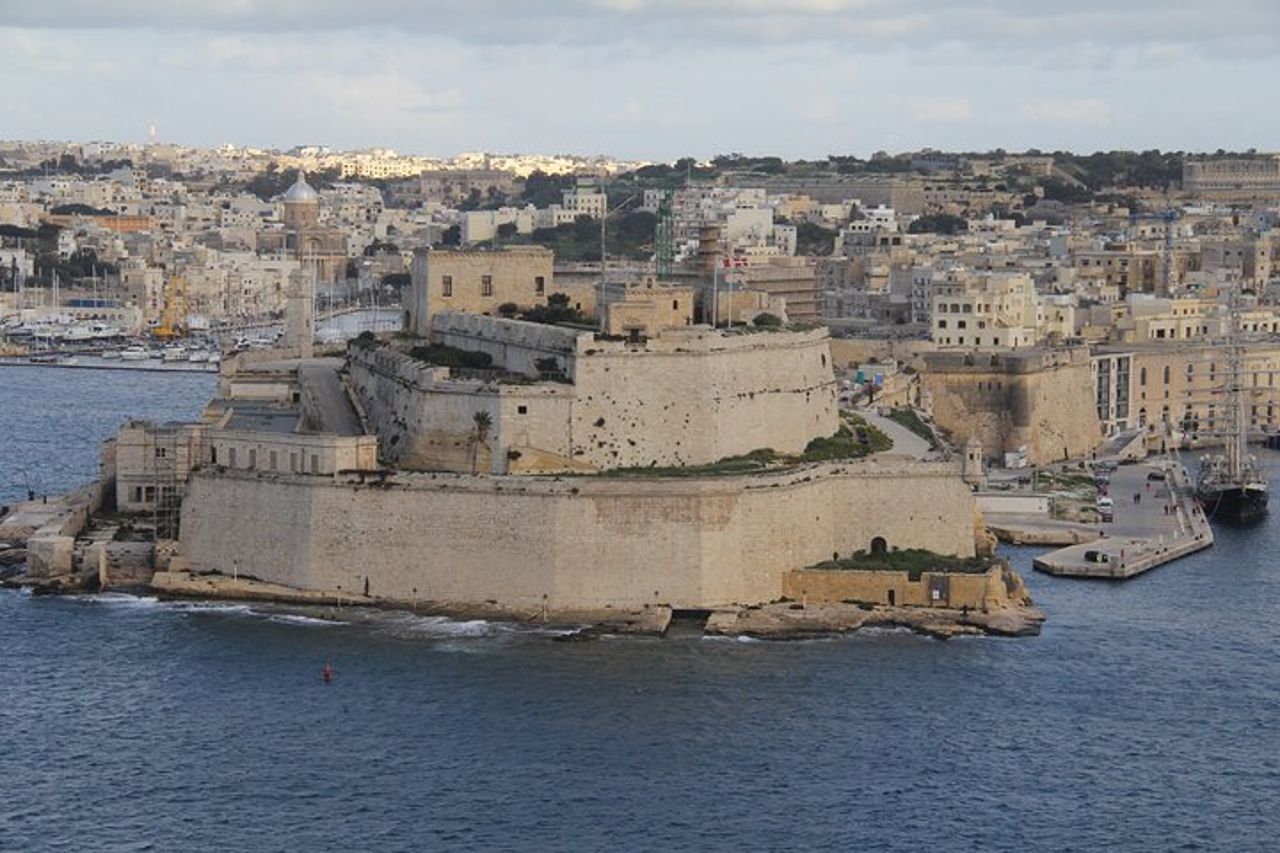 Esplora Malta in un tour autonomo in auto elettrica — 4