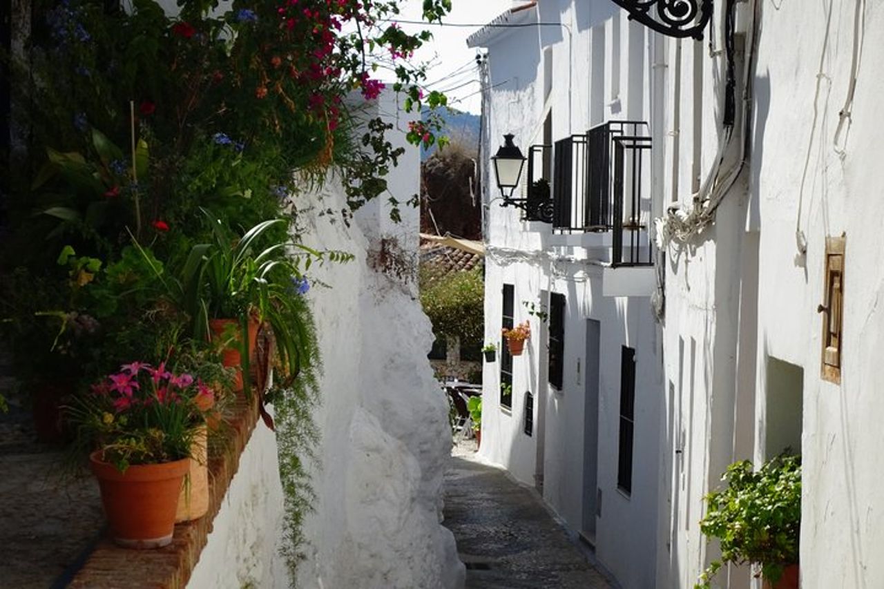 Visita guidata a piedi del centro storico di Frigiliana — 5