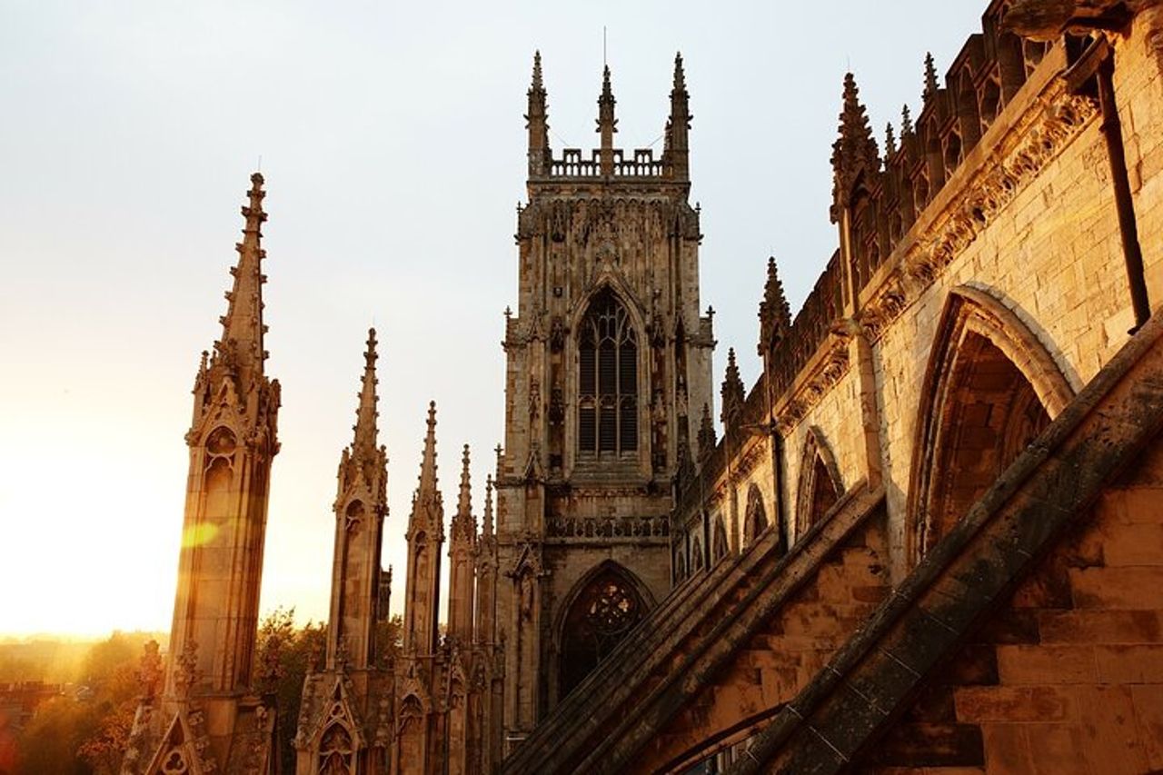 Tour privato a piedi di York con una guida professionale